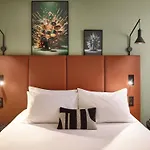 Ξενοδοχείο Ibis Centre 3*