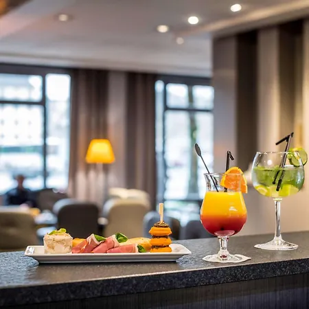 Ibis Port De Plaisance Hotel