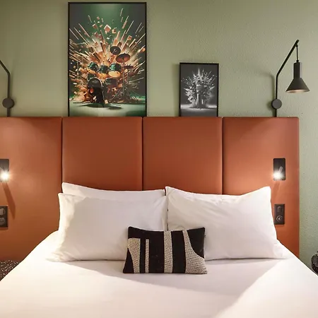 Ibis Port De Plaisance 3*