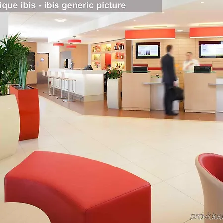 Ibis Port De Plaisance 3* Caen