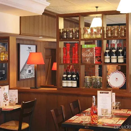 Ibis Port De Plaisance 3* Caen