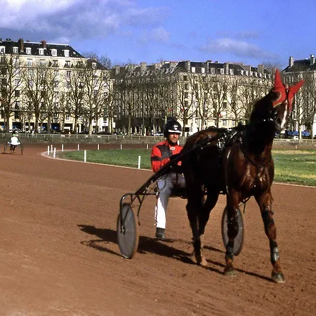 Ibis Port De Plaisance