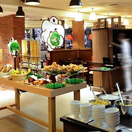 Ibis Centre 3* カーン