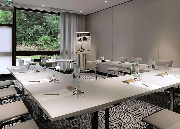 Отель Ibis Centre 3*