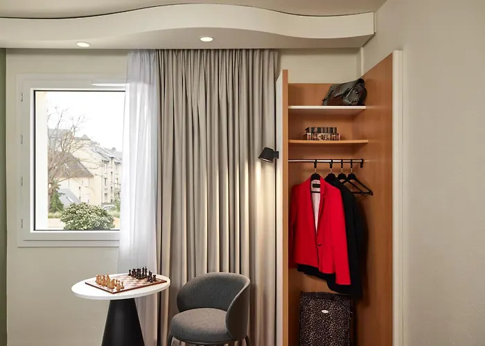 Ibis Centre Отель Кан