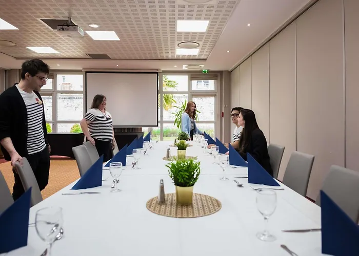 Отель Ibis Centre Кан