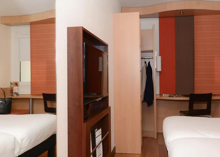 Ibis Centre 3* Кан
