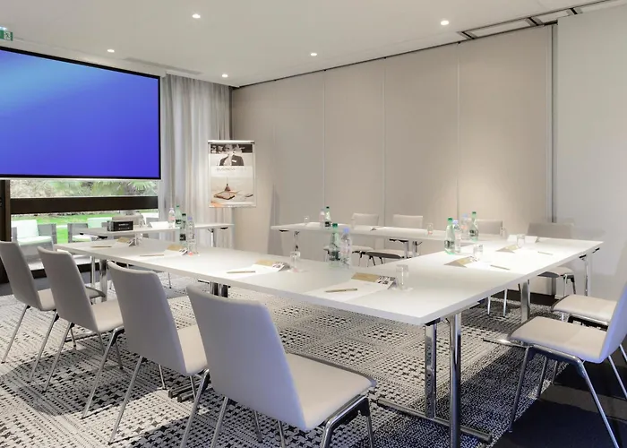 Hotel Ibis Centre 3*